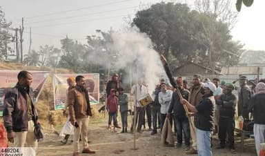 किशनगंज वन प्रक्षेत्र के द्वारा जिले के हाथी-प्रभावित पंचायतों में ग्राम-ग्राम जाकर हाथी जागरूकता अभियान संचालित किया जा...