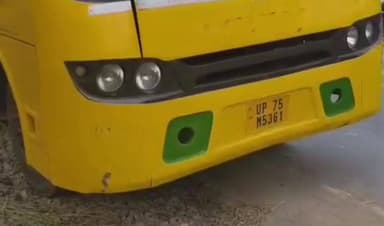 ताखा: किराया मांगना पड़ा भारी, चालक और कंडक्टर से मारपीट, ₹2240 लूटने का आरोप