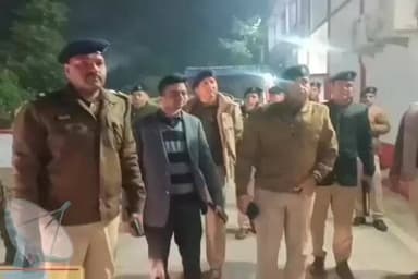 #मधुबनी जिला कोर्ट में बम की सूचना से हड़कंप
मधुबनी सिविल कोर्ट में बम होने की सूचना मिलते ही अफरा-तफरी मच गई।सुरक्षा...