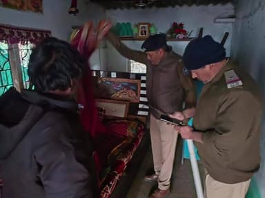 ટંકારા: ટંકારા તાલુકામાં પોલીસનું સરપ્રાઈઝ કોમ્બિંગ દેશી દારૂ વેચતા 6 મહિલા સહિત 13 ઝડપાયા