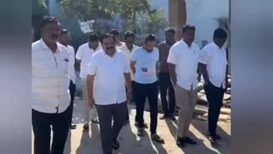 ಸೇಡಂ: ಕುರಕುಂಟಾದಲ್ಲಿ ಮನೆ ಮನೆಗಳಿಗೆ ತೆರಳಿ ಜನರ ಸಮಸ್ಸೆ ಆಲಿಸಿದ ಮಾಜಿ ಶಾಸಕ ರಾಜಕುಮಾರ ಪಾಟೀಲ್ ತೆಲ್ಕೂರ