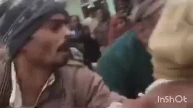 जलालपुर: महरुआ थाना क्षेत्र के दुर्गापुर जमालपुर गांव में दो पक्षों के बीच जमकर मारपीट का वीडियो सोशल मीडिया पर हुआ वायरल