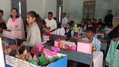 खालवा: खंड स्तरीय विज्ञान प्रदर्शनी का आयोजन