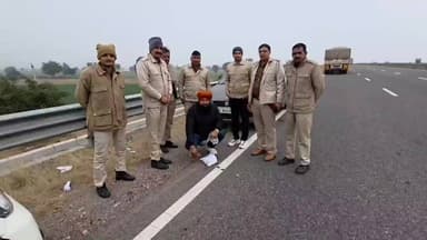 लूनकरनसर: मलकीसर के पास एक्सप्रेस वे पर पुलिस ने अफीम के साथ एक व्यक्ति को किया गिरफ्तार