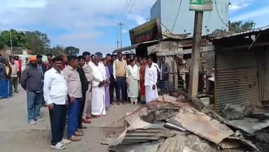 ಯಳಂದೂರು: ಬಿಳಿಗಿರಿರಂಗನ ಬೆಟ್ಟದಲ್ಲಿ ಬೆಂಕಿ ಅವಘಡ: ಅಧಿಕಾರಿಗಳಿಂದ ಸ್ಥಳ ಪರಿಶೀಲನೆ