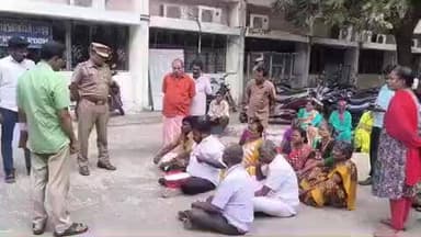 வேலூர்: செல்போன் டவர் அமைக்க எதிர்ப்பு தெரிவித்து சத்துவாச்சாரி ஆட்சியர் அலுவலகத்தில் தர்ணாவில் ஈடுபட்ட பொதுமக்கள்