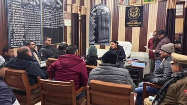 आंवला: आंवला के एसडीएम ने गोवंशों को ठंड से बचाने के लिए की बैठक, गौशालाओं की सुरक्षा और आहार पर दिए निर्देश