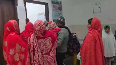 सिमरी बख्तियारपुर: बनमा ईटहरी प्रखंड में कड़ाके की ठंड, अस्पताल में मरीजों की भीड़, परेशानी बढ़ी