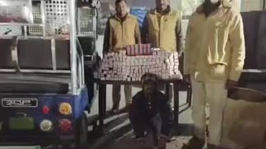 कुचायकोट: थाना क्षेत्र के भठवा ओवरब्रिज के पास उत्पाद विभाग ने एक ई-रिक्शा चालक को 127 लीटर शराब के साथ किया गिरफ्तार