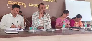 ಮಳವಳ್ಳಿ: ಪಟ್ಟಣದಲ್ಲಿ ನಡೆದ ಅಧಿಕಾರಿಗಳು ಮುಖಂಡರ ಶಾಂತಿ ಸಭೆ, ಸಿಡಿ ಹಬ್ಬವನ್ನು ಶಾಂತಿ ಸುವ್ಯವಸ್ಥಿತವಾಗಿ ನಡೆಸಲು ತೀರ್ಮಾನ