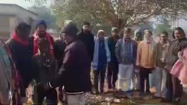 झाझा: झोपादह मंदिर में मकर संक्रांति पर लगने वाले दो दिवसीय मेले को लेकर मेला समिति की हुई बैठक