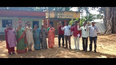 మంథని: బేగంపేటలో ఉపాధ్యాయుల పలు సమస్యలపై ఎంఈఓ ఆఫీస్ వద్ద నల్ల బ్యాడ్జీలతో నిరసన తెలిపిన డిటిఎఫ్