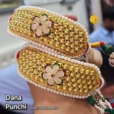 कोई भाई ने बैंक से गोल्ड लोन लिया है और अब बैंक आप का सोना बेच रही है और आप छुङा नही सकतै तो संपर्क करे आज ही 8104928716