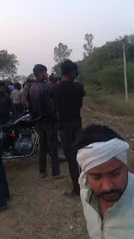 dabra road ghoghe par bus palti