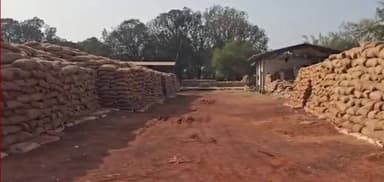 साजा: बोरतरा में धान खरीदी ठप्प होने से किसान परेशान, धान उठाव नहीं होने से हो रही परेशानी #Jansamasya