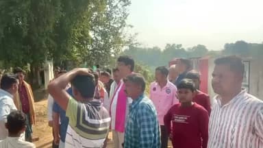 ବିଜେପୁର: ସନ୍ଧିବାହାଲ ଗ୍ରାମର ବିଭିନ୍ନ ଉନ୍ନୟନ ମୂଳକ କାର୍ଯ୍ୟ ସମ୍ପର୍କରେ ଗ୍ରାମବାସୀ ଙ୍କ ସହ ଆଲୋଚନା କଲେ ବିଜେପୁର ବିଧାୟକ