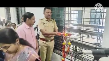 हिंगणघाट: जी. बी. एम. एम. हायस्कूल येथे नाणे प्रदर्शन: आकर्षण ठरला ११२ अक्षरांचा शुभेच्छा संदेश वंडरफुल राईस दाणा