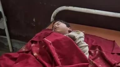 बिल्सी: सड़क पार कर रही मासूम बच्ची को तेज रफ्तार कार ने मारी जोरदार टक्कर, घायल को बिल्सी अस्पताल में भर्ती कराया