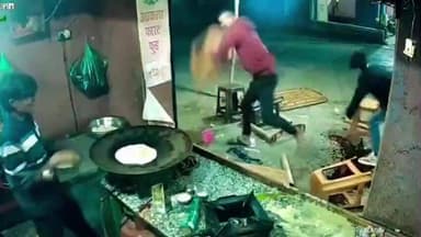 राघोपुर: राघोपुर में नशे में धुत युवकों का उत्पात, फास्ट फूड दुकान में तोड़फोड़ और मारपीट CCTV में कैद