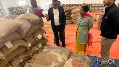 बरवाडीह: बरवाडीह में एफसीआई गोदाम का आईटीडीए निदेशक प्रवीण गगराई ने दोपहर 1:00 बजे किया निरीक्षण