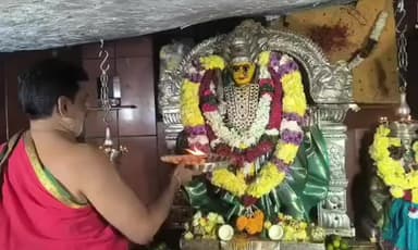 చేగుంట: ఏడుపాయల దుర్గ భవాని ఆలయంలో ప్రత్యేక పూజలు