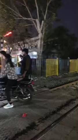 दलोदा फाटक में पासी पब्लिक फाटक हो गई जान6,40 मिनिट पर