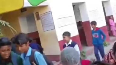 কোলাঘাট: কোলাঘাটের কোলা ইউনিয়ন হাইস্কুলে অনুষ্ঠিত হলো স্কুলের ছাত্র-ছাত্রীদেরকে নিয়ে ফুড ফেস্টিভ্যাল