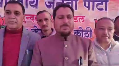 सुंदर नगर: विधायक सुंदरनगर राकेश जंवाल का जनसंपर्क अभियान, ग्रामीणों से संवाद करते हुए कांग्रेस सरकार पर किया हमला