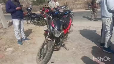 गावां: खोटमनाय में दो बाइकों की टक्कर, तीन लोग गंभीर रूप से घायल