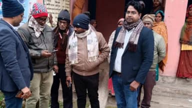 बिहारीगंज: बीडीओ और सीओ ने किसान पंजीकरण शिविर का किया निरीक्षण, दिए आवश्यक दिशा-निर्देश