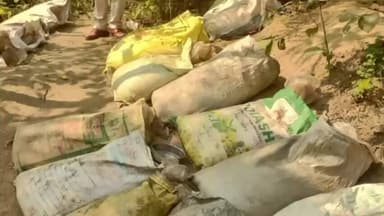 ଭଟଲି: ପଣ୍ଡକିପାଲି ଗ୍ରାମ ନିକଟରୁ ବିପୁକ ପରିମାଣର ମହୁଲପୋଚ ଓ ରନ୍ଧାମଦ ଜବତ କଲା ଭଟଲି ଅବକାରୀ ବିଭାଗ