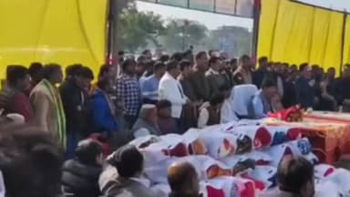 कुंडा: बजरंग डिग्री कॉलेज में आयोजित नेत्र शिविर में जनसत्ता दल लोकतांत्रिक के राष्ट्रीय अध्यक्ष राजा भैया ने की शिरकत