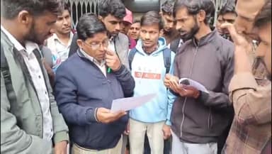 नीम का थाना: नीमकाथाना में कॉलेज की परीक्षाओं का टाइम सुबह 8:00 बजे की बजाय 10:00 बजे से करवाने की मांग को लेकर SFI ने दिया ज्ञापन