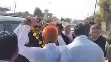 मुलताई: उभारिया और चिकली खुर्द में नेता प्रतिपक्ष का ग्रामीणों और कांग्रेसियों ने किया स्वागत, पानी की समस्या पर रखी मांग