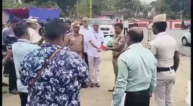 நாகப்பட்டினம்: சாலை பாதுகாப்பு விழிப்புணர்வு பேரணியை தொடங்கி வைத்த மாவட்ட காவல் கண்காணிப்பாளர் : 200க்கும் மேற்பட்டோர் ஹெல்மெட் அணிந்து பேரணி: