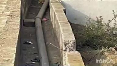 भानपुरा: नाले में बिछाई पेयजल पाइपलाइन, ग्रामीणों के स्वास्थ्य से खिलवाड़