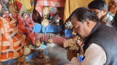 মন্দিরবাজার: মন্দির বাজারে কালীমন্দিরে পূজো দিয়ে প্রতিবাদ সভায় যোগদান করলেন মন্দিরবাজারের বিধায়ক