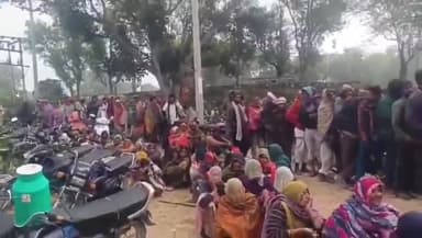 भदेसर: ठंड और कोहरे में खाद की जंग: सोनियाणा में यूरिया के लिए तड़के उमड़े किसान, सहकारी समिति पर लगी लंबी कतारें