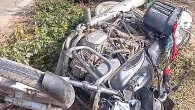 बांसगांव: नवाचक में कार और बाइक की भिड़ंत, पति-पत्नी घायल: गोबरहिया-रकहट मार्ग पर हुआ हादसा