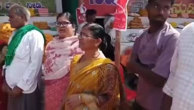 ಕೊಪ್ಪಳ: ಕಾರ್ಖಾನೆ ಧೂಳಿನ ಸಮಸ್ಯಯ ಹೋರಾಟಕ್ಕೆ ಮಿಠಾಯಿ ಅಂಗಡಿಯವರು ನಾಮಫಲಕದ ಮುಲಕ ಜಾಗೃತಿ ನಗರದಲ್ಲಿ ಡಿಎಚ್ ಪೂಜಾರ ಹೇಳಿಕೆ