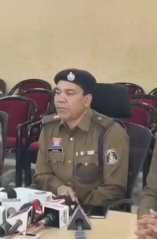 धरसीवां थाना क्षेत्र में सार्वजनिक स्थान पर शराब का सेवन करने वाले आरोपी को पुलिस ने किया गिरफ्तार