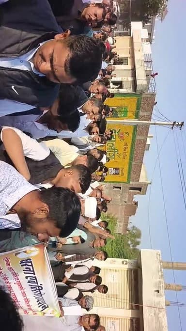 धरणा स्थल से SDM कार्यालय ज्ञापन