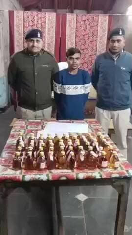 आरंग: आरंग थाना क्षेत्र से 52 पाव अवैध शराब के साथ आरोपी हुआ गिरफ्तार