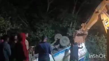 बकावंड: बोरीगांव से उड़ीसा जा रही पिकअप वाहन राजनगर में अनियंत्रित होकर पलट गई, चालक को आई मामूली चोट