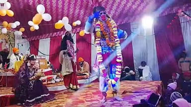 बहराइच जिले के भौखारा मटेरा में चल रहे श्री राम कथा में हुआ श्री राम और हनुमान जी का आगमन