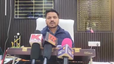 जसपुर: भीषण ठंड को देखते हुए नगर पंचायत प्रशासन द्वारा दिनेशपुर में अलाव जलाने की व्यवस्था की गई