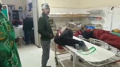 मिश्रिख: पिसावां बाईपास पर सड़क पर खड़े कंटेनर से टकराया तेज अवतार ऑटो, दो बच्चों सहित चार लोग घायल