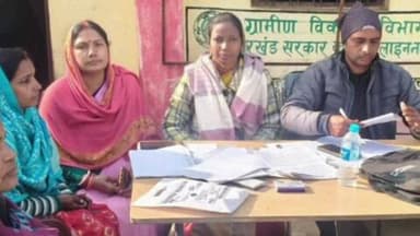 सरैयाहाट: सरैयाहाट/हंसडीहा पंचायत भवन में पेंशन योजना के लाभुकों का सामाजिक अंकेक्षण आयोजित