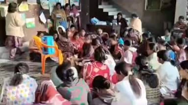 ঠাকুরপুকুর-মহেশতলা: মহেশতলা পৌরসভার ১৬ নম্বর ওয়ার্ডে মোল্লারগেট এলাকায় উন্নয়নের পাঁচালী সংক্রান্ত বিষয় নিয়ে আলোচনা সভা আয়োজন করা হয়