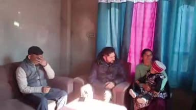 चच्योट: मुख्यमंत्री सुखविंद्र सिंह सुक्खू की घोषणा पर नितिका के उज्ज्वल भविष्य के लिए 21 लाख की एफडी: उपायुक्त अपूर्व देवगन